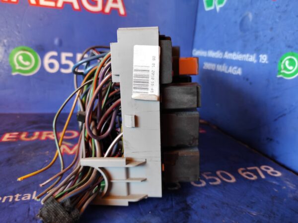 CAJA RELES / FUSIBLES 93938