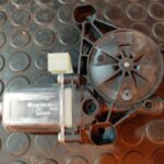 MOTOR ELEVALUNAS DELANTERO DERECHO 108122