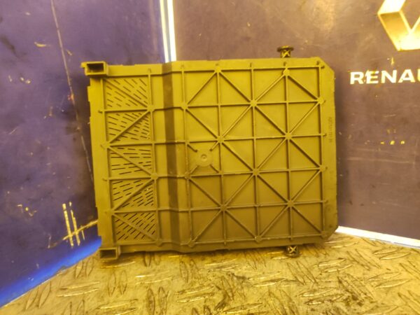 CAJA RELES / FUSIBLES 99136