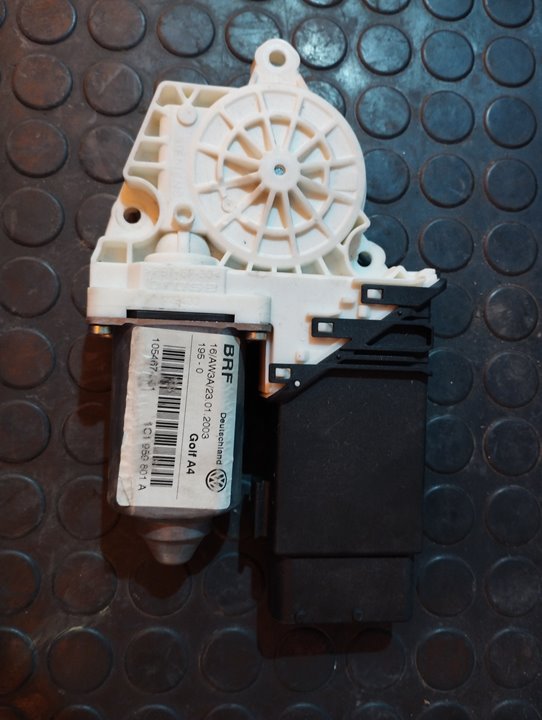 MOTOR ELEVALUNAS DELANTERO IZQUIERDO 107836