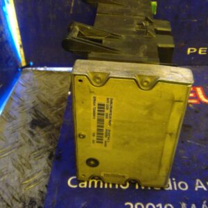 CAJA RELES / FUSIBLES 97350