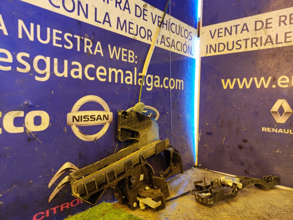 CERRADURA PUERTA TRASERA IZQUIERDA 99608