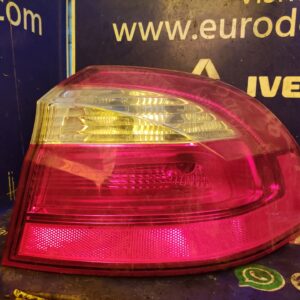 PILOTO TRASERO DERECHO 98543
