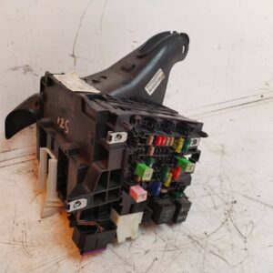 CAJA RELES / FUSIBLES 113763