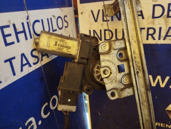 ELEVALUNAS DELANTERO IZQUIERDO 99106