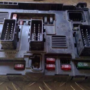 CAJA RELES / FUSIBLES 91648