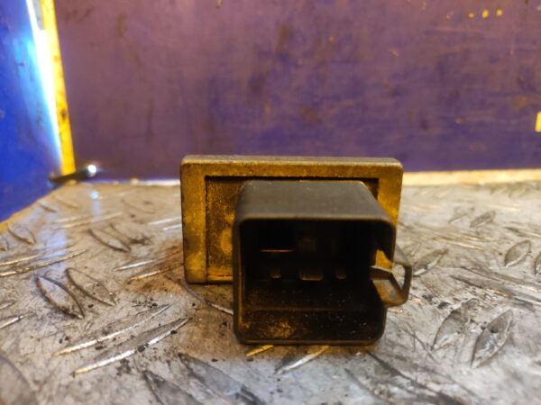 CAJA PRECALENTAMIENTO 98905