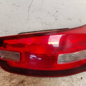 PILOTO TRASERO DERECHO 115085