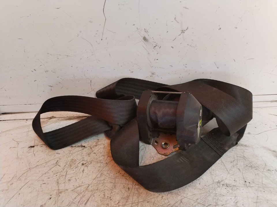 CINTURON SEGURIDAD DELANTERO DERECHO 114186