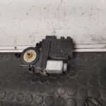 MOTOR ELEVALUNAS DELANTERO DERECHO 111562