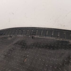 REJILLA PARAGOLPES DELANTERO 111899