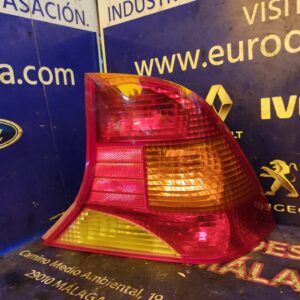 PILOTO TRASERO DERECHO 98074