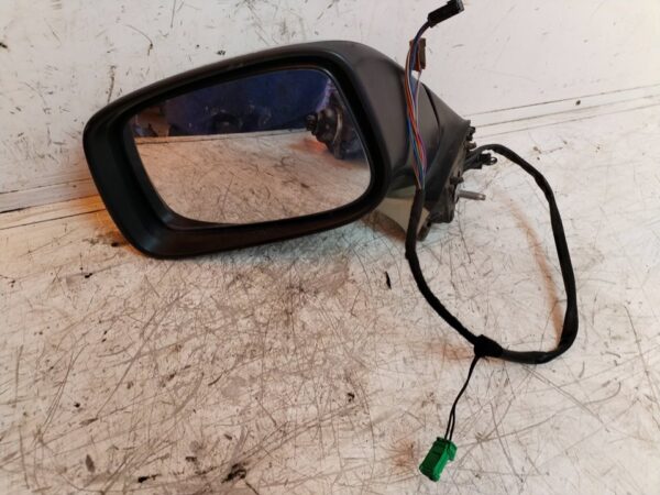 RETROVISOR IZQUIERDO 114814