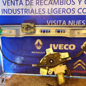 ELEVALUNAS DELANTERO DERECHO 100685
