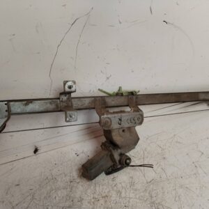 ELEVALUNAS DELANTERO DERECHO 114279