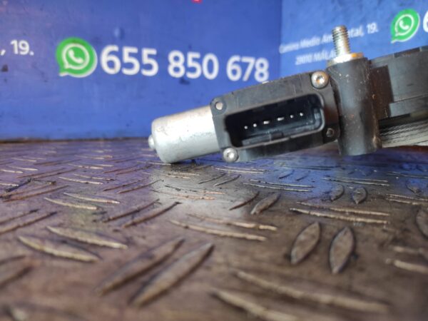 ELEVALUNAS DELANTERO DERECHO 94339