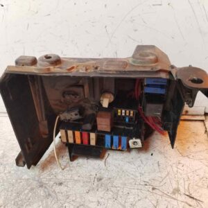 CAJA RELES / FUSIBLES 116591