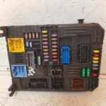 CAJA RELES / FUSIBLES 116005