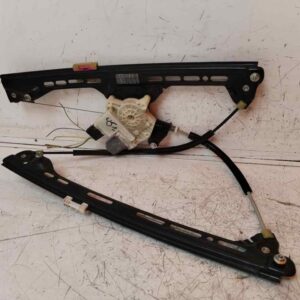 ELEVALUNAS DELANTERO DERECHO 115994