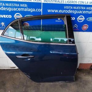 PUERTA TRASERA DERECHA 116327