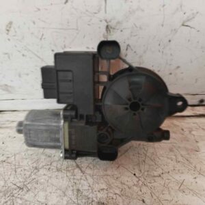 MOTOR ELEVALUNAS TRASERO DERECHO 116623