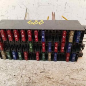 CAJA RELES / FUSIBLES 116460