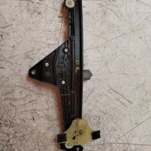 ELEVALUNAS DELANTERO DERECHO 117502