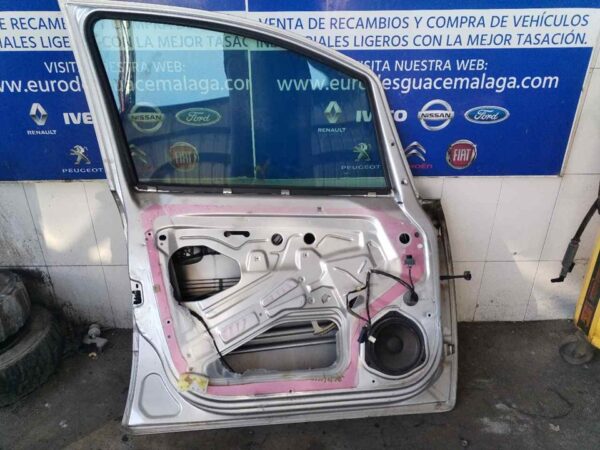 PUERTA DELANTERA IZQUIERDA 116931