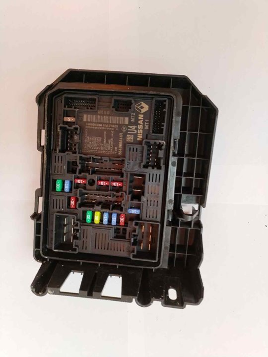 CAJA RELES / FUSIBLES 117469