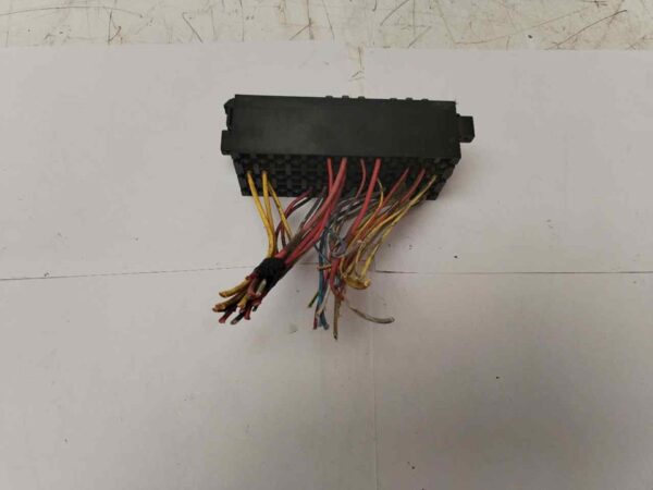 CAJA RELES / FUSIBLES 117662