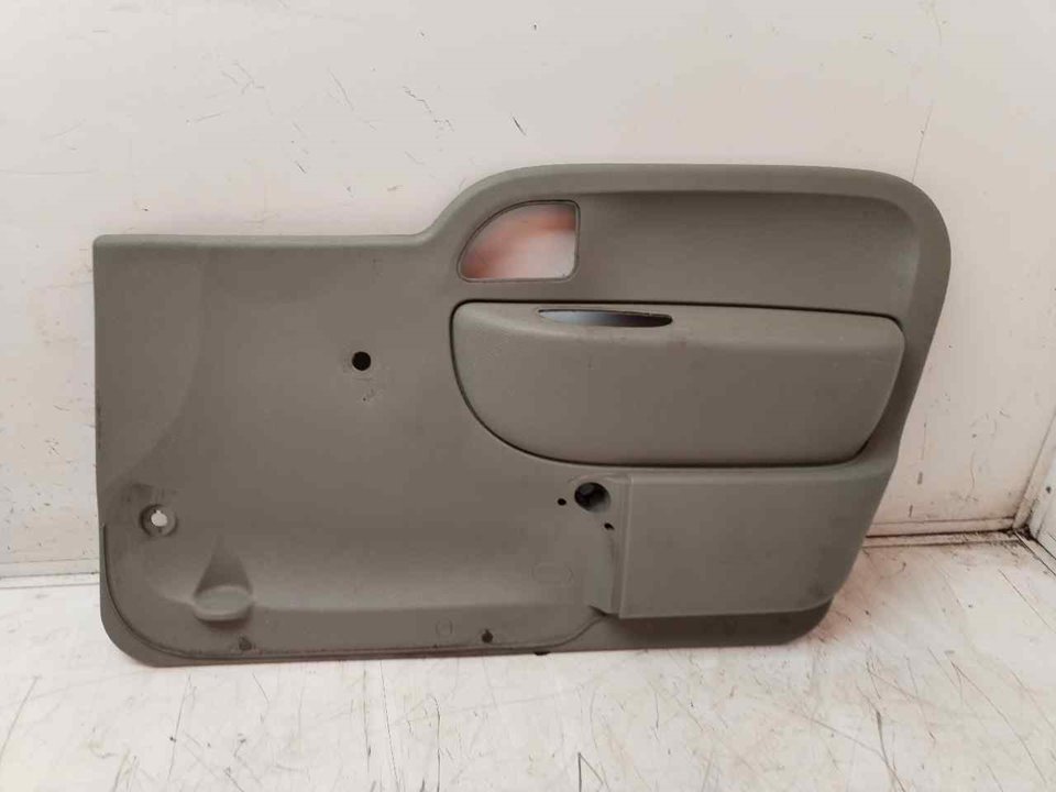 GUARNECIDO PUERTA DELANTERA DERECHA 117639