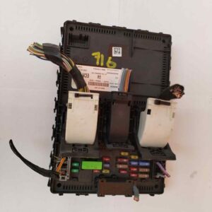 CAJA RELES / FUSIBLES 117248