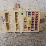 CAJA RELES / FUSIBLES 117578