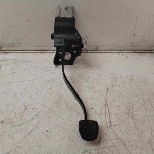 PEDAL EMBRAGUE 117593