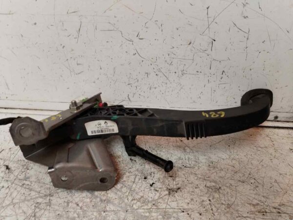 PEDAL EMBRAGUE 116688