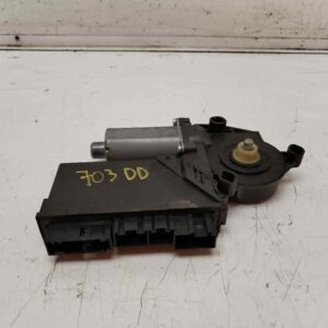 MOTOR ELEVALUNAS DELANTERO DERECHO 117004