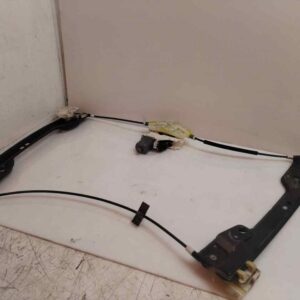 ELEVALUNAS DELANTERO DERECHO 118337