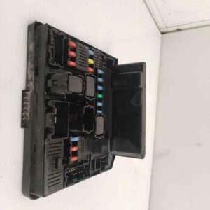 CAJA RELES / FUSIBLES 118417