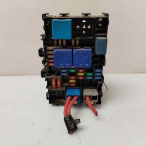 CAJA RELES / FUSIBLES 118040