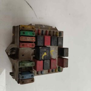 CAJA RELES / FUSIBLES 118635