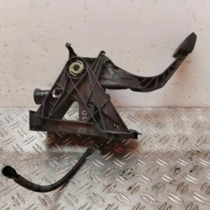 PEDAL EMBRAGUE 119047