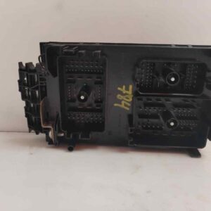 CAJA RELES / FUSIBLES 119573