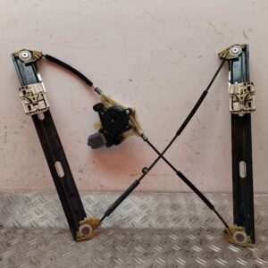 ELEVALUNAS DELANTERO DERECHO 119087