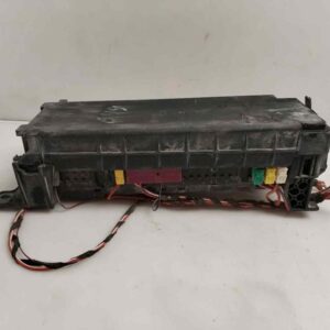 CAJA RELES / FUSIBLES 119533