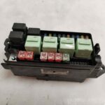 CAJA RELES / FUSIBLES 120313