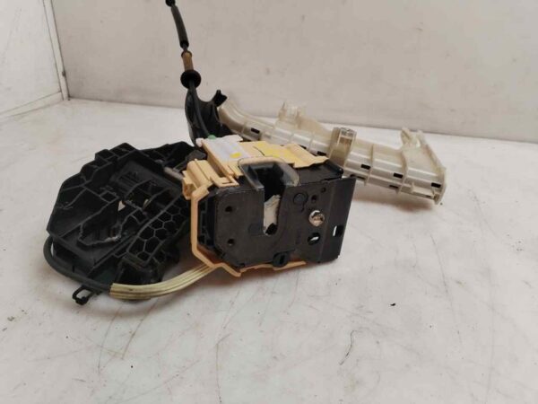 CERRADURA PUERTA TRASERA DERECHA 120498