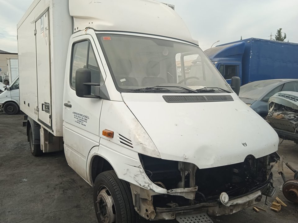 MERCEDES-BENZ SPRINTER FRACHTZUSTELLFAHRZEUG (KÖGEL) del 2005