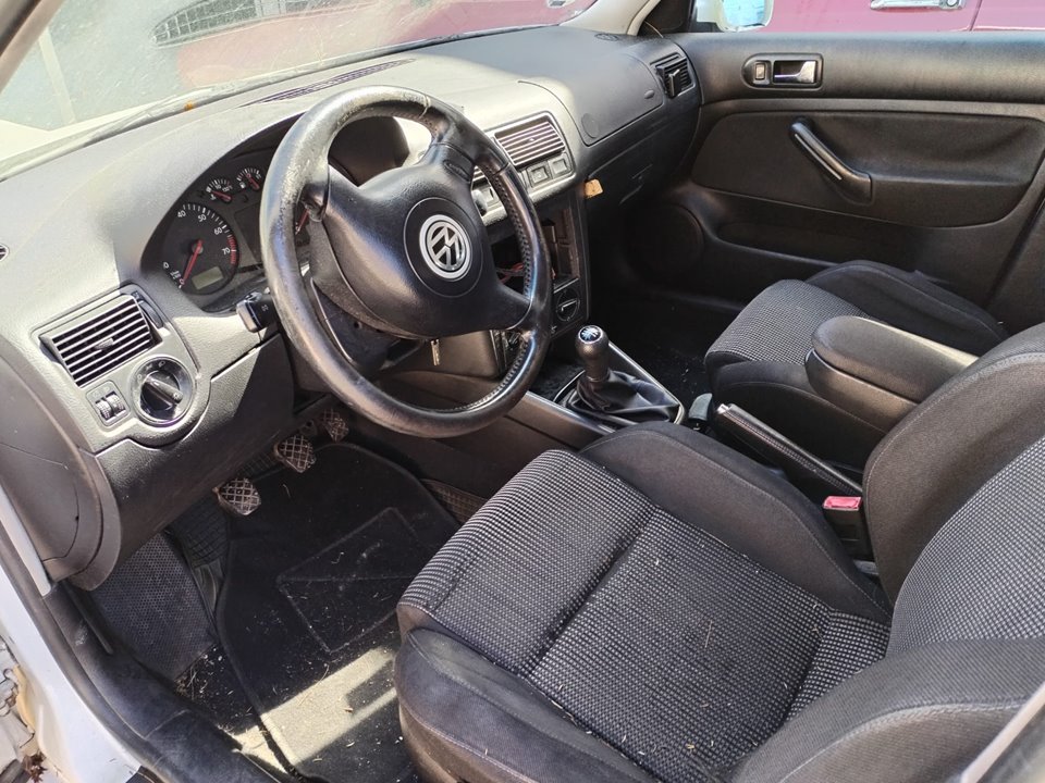VOLKSWAGEN GOLF IV BERLINA (1J1)(10.1997) del 1950
