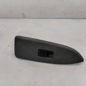 MANDO ELEVALUNAS DELANTERO DERECHO 121239