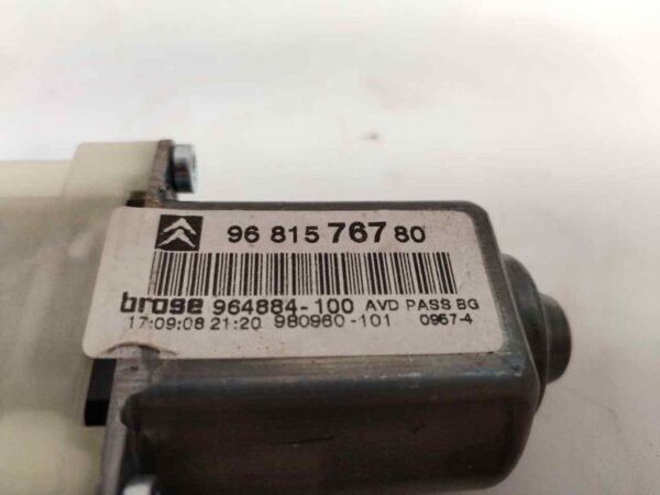 MOTOR ELEVALUNAS DELANTERO DERECHO 121759